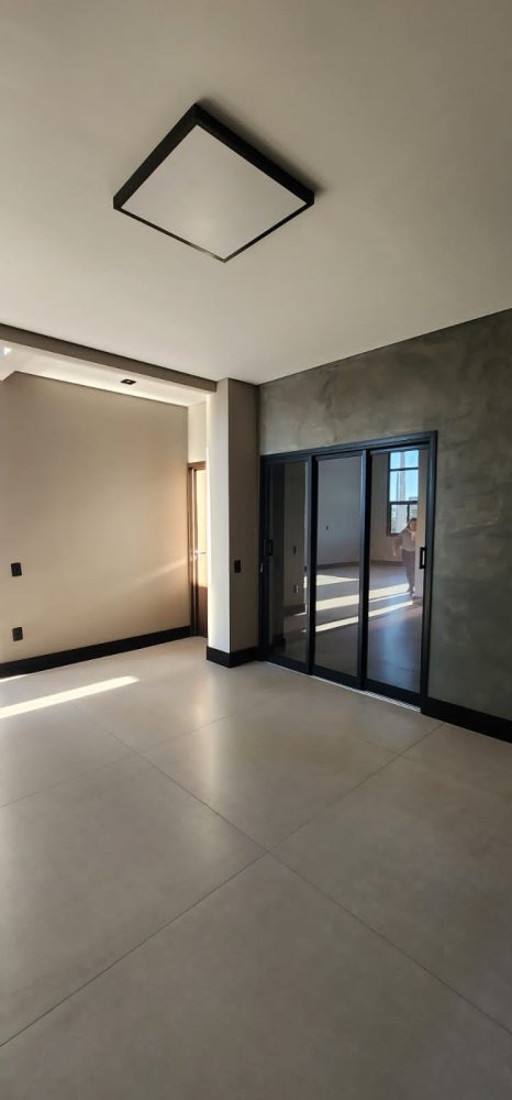 Casa em Condomínio - Venda - Jacaré - Cabreúva - SP