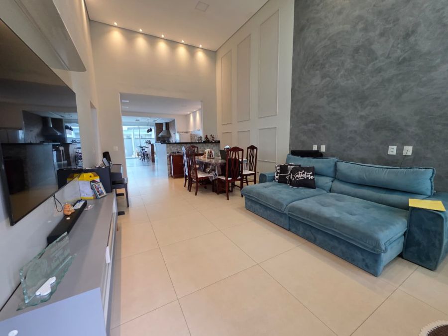 Casa em Condom�nio - Aluguel - Jacar� - Cabre�va - SP