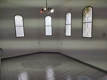 Casa para loca��o no Centro de Cabre�va � 3 dormit�rios